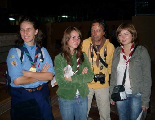 Veglia di preghiera del 6 ottobre 2007 - ospiti internazionali scout:  Oana Comsa, Andrea Gravilovici (Romania), Alexi Ivanov (Bulgaria)