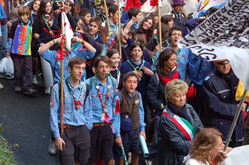 Foto della Marcia Perugia-Assisi 2007 - scout