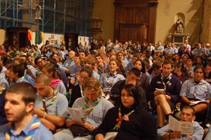 Veglia di preghiera del 6 ottobre 2007 a Perugia, nella Cattedrale di San Lorenzo, in occasione della Marcia Perugia Assisi - sulle impalcature i ritratti di BP, Aung San Suu Kyi, La Pira, don Milani,